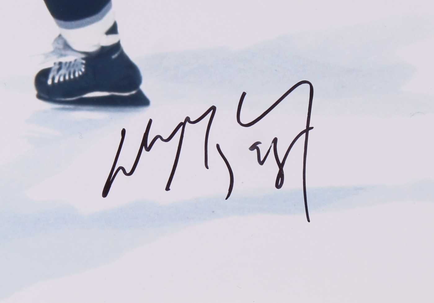 Wayne Gretzky Signed Kings 11x14 Photo (JSA COA) at PristineAuction.com Wayne Gretzky Signed Kings 11x14 Photo (JSA COA) at PristineAuction.com