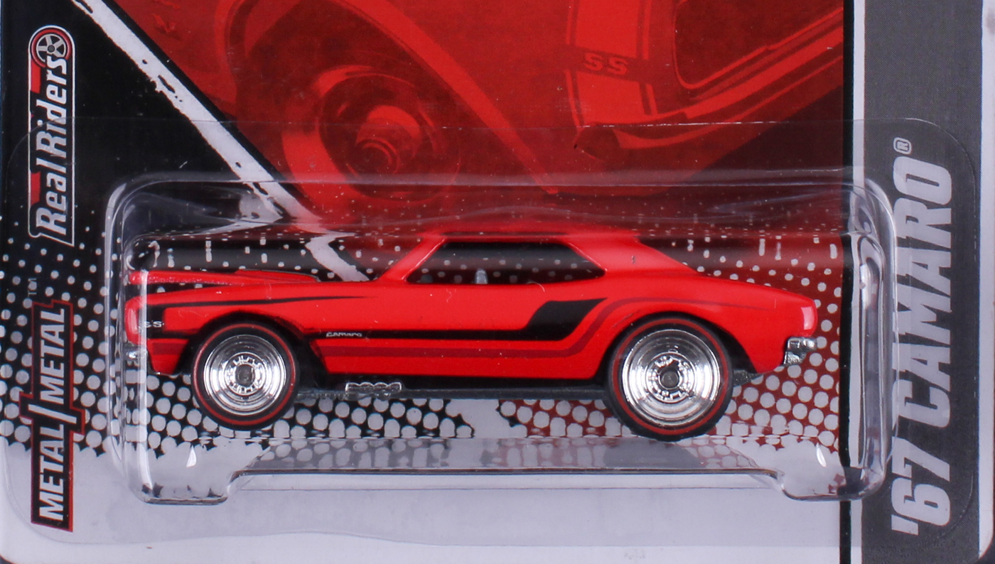 Hot Wheels Garage Ford VS GM Set at PristineAuction.com Hot Wheels Garage Ford VS GM Set at PristineAuction.com