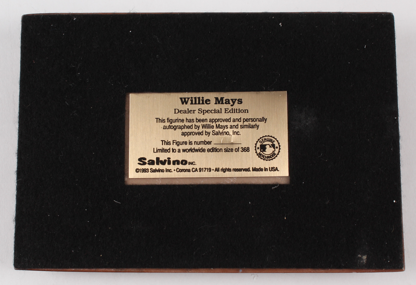 Willie Mays Signed Giants "The Catch" LE Cold Cast Porcelain Figurine (Salvino COA) at PristineAuction.com Willie Mays Signed Giants "The Catch" LE Cold Cast Porcelain Figurine (Salvino COA) at PristineAuction.com