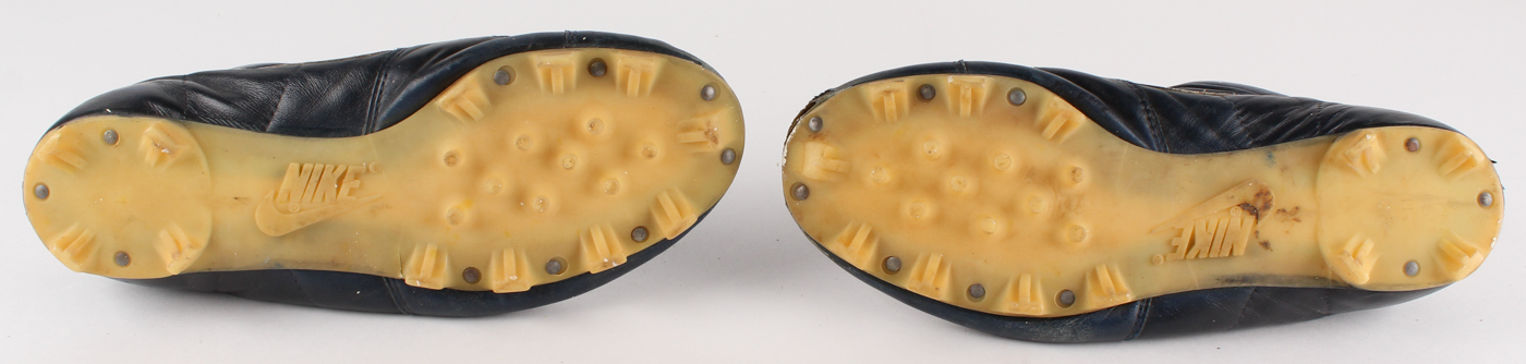 Pair of (2) Steve Sax Game-Used Nike Baseball Cleats with Wrist Band at PristineAuction.com Pair of (2) Steve Sax Game-Used Nike Baseball Cleats with Wrist Band at PristineAuction.com