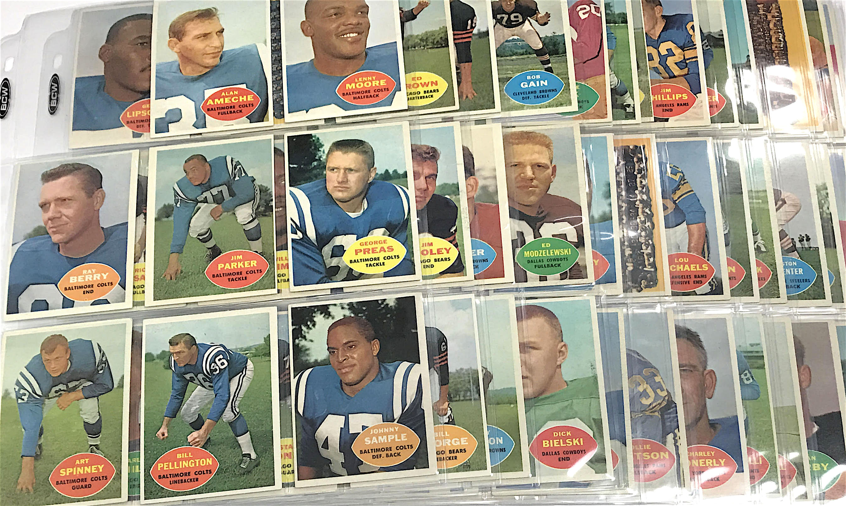 1960 Topps Football Complete Set of (132) Cards with #74 Frank Gifford (PSA 7), #23 Jim Brown, #1 Johnny Unitas, #51 Bart Starr, #54 Paul Hornung, #56 Forrest Gregg RC (PSA 5) at PristineAuction.com 1960 Topps Football Complete Set of (132) Cards with #74 Frank Gifford (PSA 7), #23 Jim Brown, #1 Johnny Unitas, #51 Bart Starr, #54 Paul Hornung, #56 Forrest Gregg RC (PSA 5) at PristineAuction.com