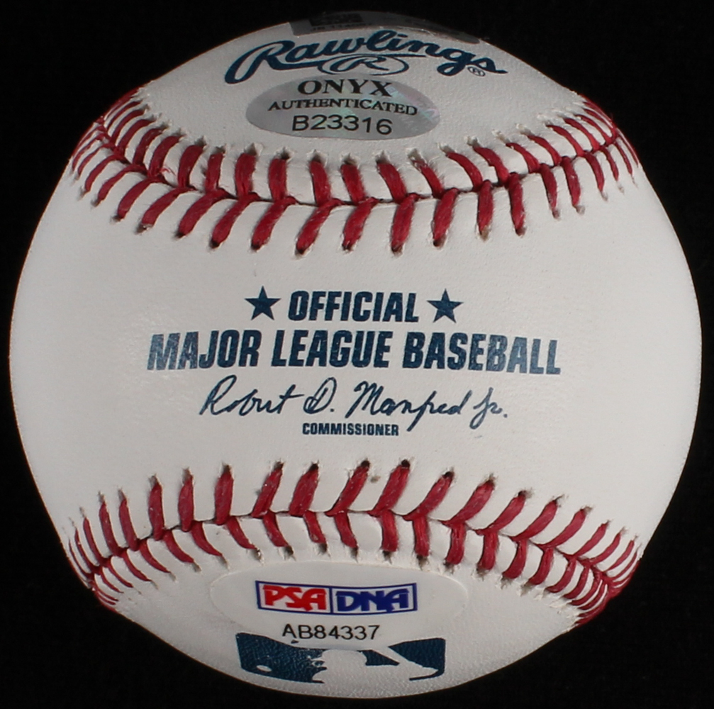 Jose Altuve Signed OML Baseball (PSA COA) at PristineAuction.com Jose Altuve Signed OML Baseball (PSA COA) at PristineAuction.com