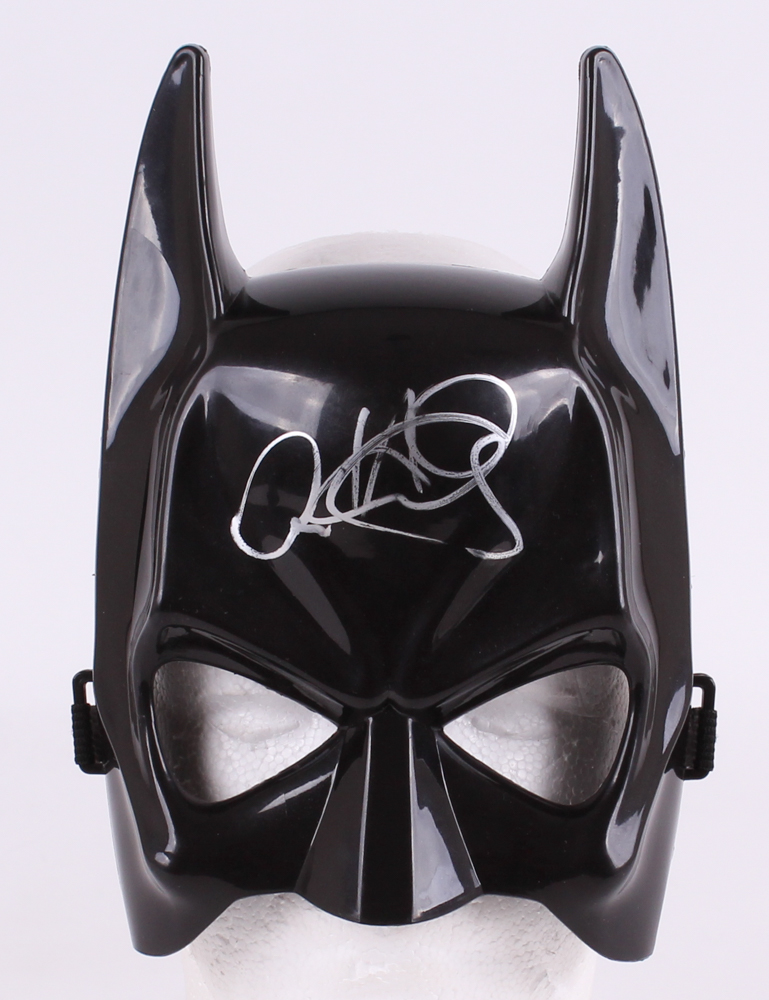 Anne Hathaway Signed Batman "The Dark Knight Rises" Mask (Beckett COA) at PristineAuction.com Anne Hathaway Signed Batman "The Dark Knight Rises" Mask (Beckett COA) at PristineAuction.com