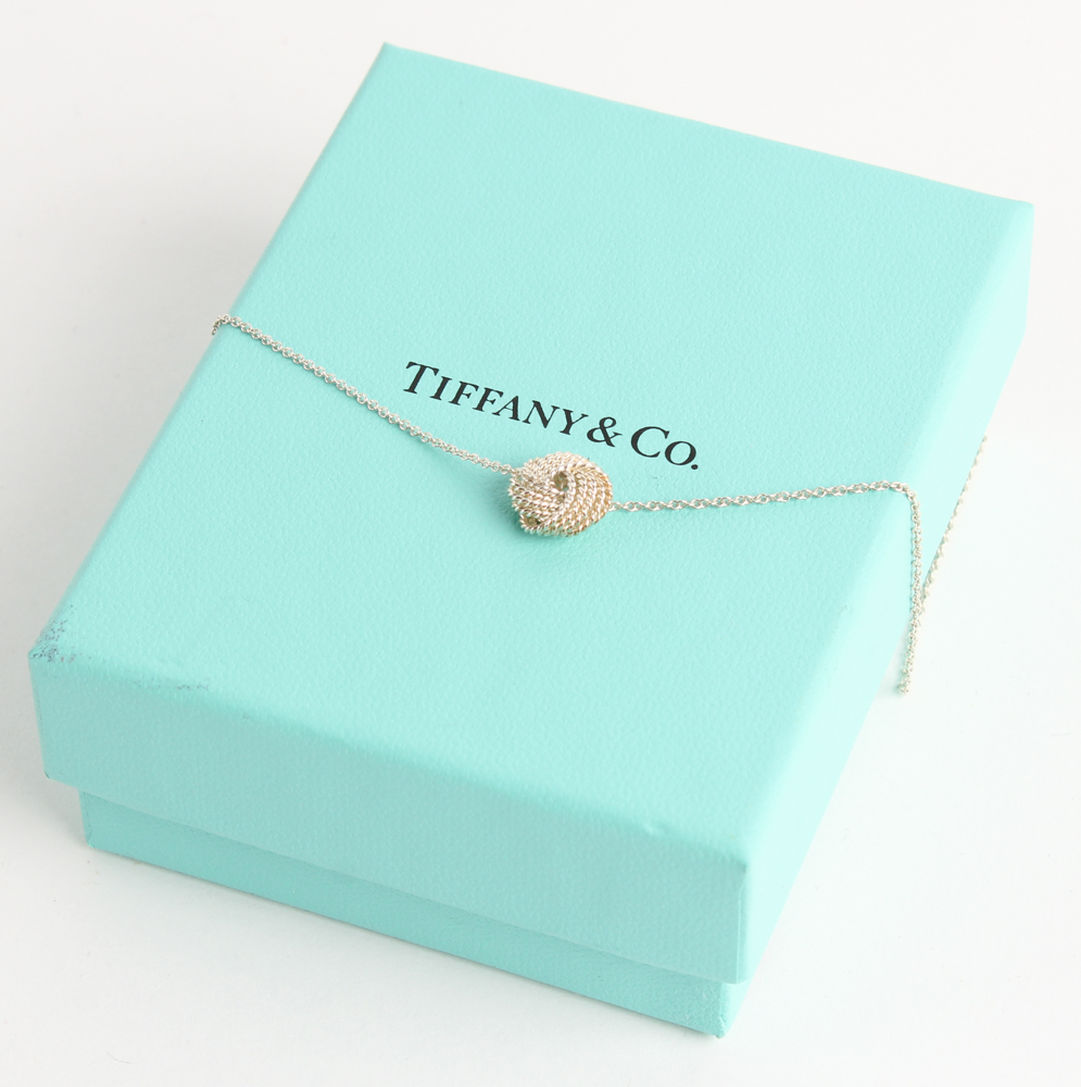 Tiffany & Co. Twist Knot Pendant Necklace at PristineAuction.com Tiffany & Co. Twist Knot Pendant Necklace at PristineAuction.com