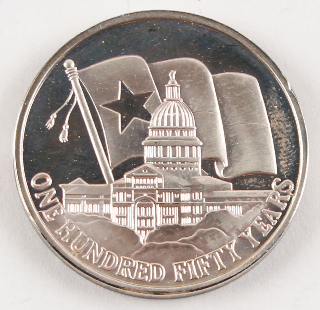 Lone Star Flag of Texas (The Capitol Committee COA) at PristineAuction.com Lone Star Flag of Texas (The Capitol Committee COA) at PristineAuction.com