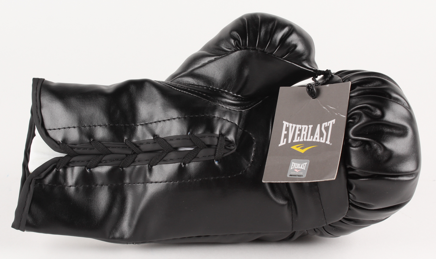 Ray "Boom Boom" Mancini Signed Everlast Boxing Glove (Mancini Hologram) at PristineAuction.com Ray "Boom Boom" Mancini Signed Everlast Boxing Glove (Mancini Hologram) at PristineAuction.com