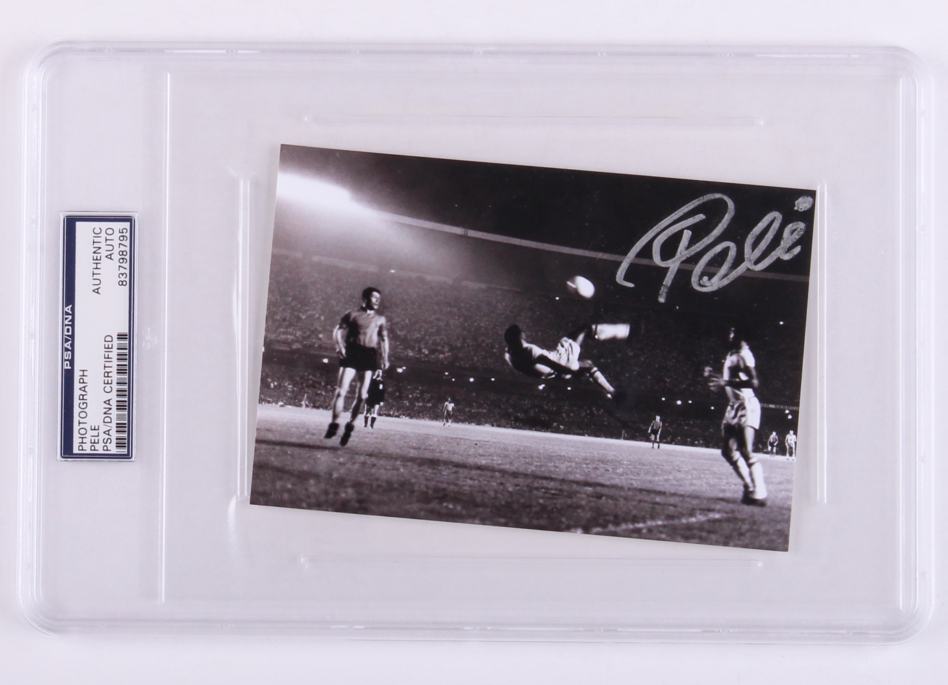 Pele Signed Bicycle Kick 4x6 Photo (PSA Encapsulated) at PristineAuction.com Pele Signed Bicycle Kick 4x6 Photo (PSA Encapsulated) at PristineAuction.com