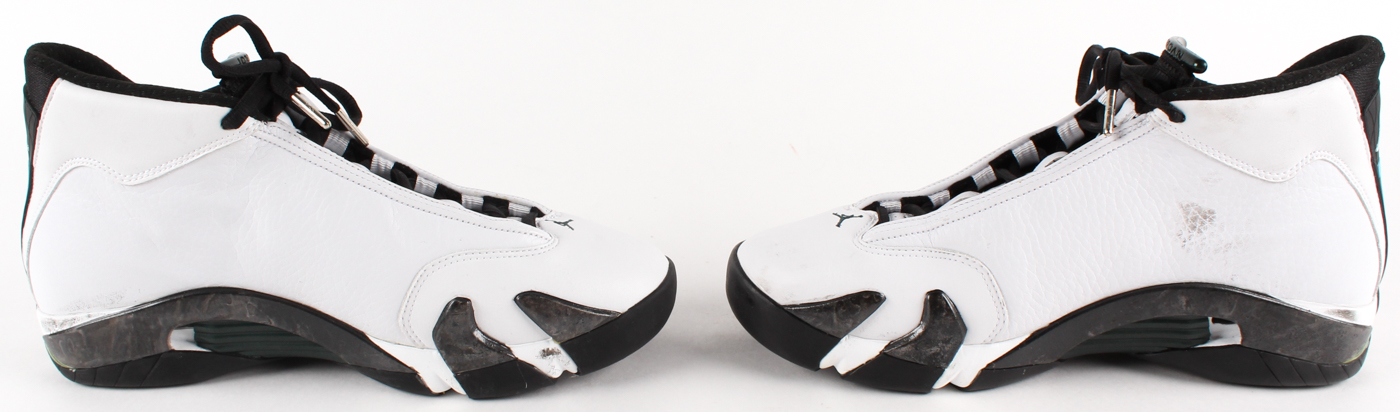 Michael Jordan Signed Pair of Air Jordan Retro 14 Basketball Shoes with Display Case (UDA COA) at PristineAuction.com Michael Jordan Signed Pair of Air Jordan Retro 14 Basketball Shoes with Display Case (UDA COA) at PristineAuction.com