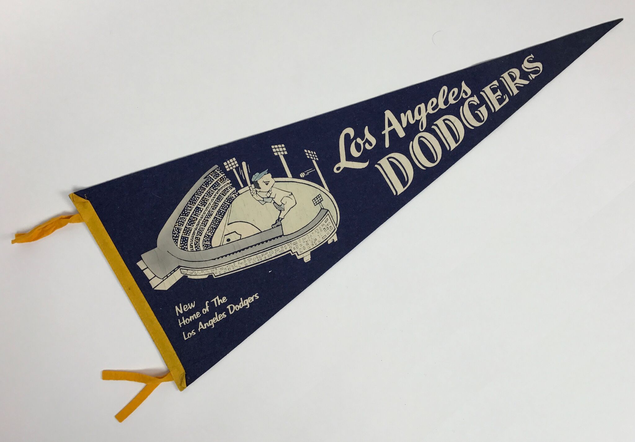 Vintage 1962 Los Angeles Dodgers Full-Size 29" Pennant at PristineAuction.com Vintage 1962 Los Angeles Dodgers Full-Size 29" Pennant at PristineAuction.com