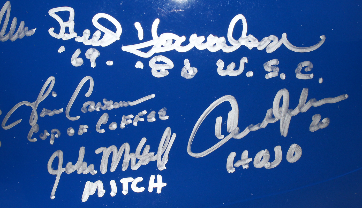 1986 Mets Batting Helmet Team-Signed by (28) with Dwight Gooden, Darryl Strawberry, Keith Hernandez (Steiner COA) at PristineAuction.com 1986 Mets Batting Helmet Team-Signed by (28) with Dwight Gooden, Darryl Strawberry, Keith Hernandez (Steiner COA) at PristineAuction.com