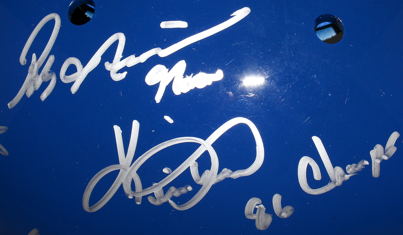 1986 Mets Batting Helmet Team-Signed by (28) with Dwight Gooden, Darryl Strawberry, Keith Hernandez (Steiner COA) at PristineAuction.com 1986 Mets Batting Helmet Team-Signed by (28) with Dwight Gooden, Darryl Strawberry, Keith Hernandez (Steiner COA) at PristineAuction.com