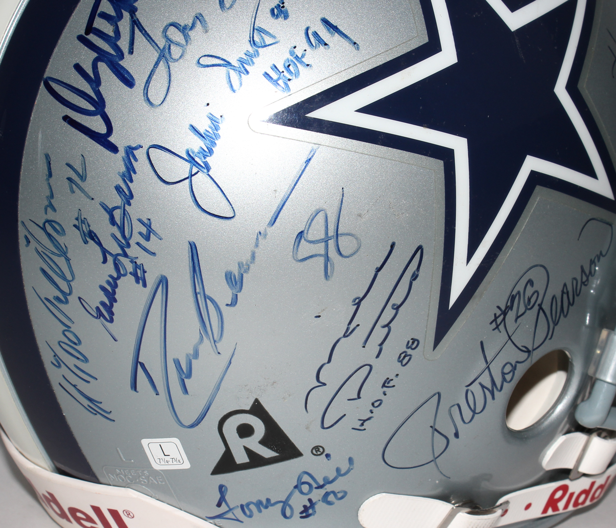 Dallas Cowboys Full Size Helmet Signed by (32) with Tom Landry, Tony Dorsett, Mike Ditka, Roger Staubach, Bob Lilly, Mel Renfro, Ed "Too Tall" Jones (JSA ALOA) at PristineAuction.com Dallas Cowboys Full Size Helmet Signed by (32) with Tom Landry, Tony Dorsett, Mike Ditka, Roger Staubach, Bob Lilly, Mel Renfro, Ed "Too Tall" Jones (JSA ALOA) at PristineAuction.com
