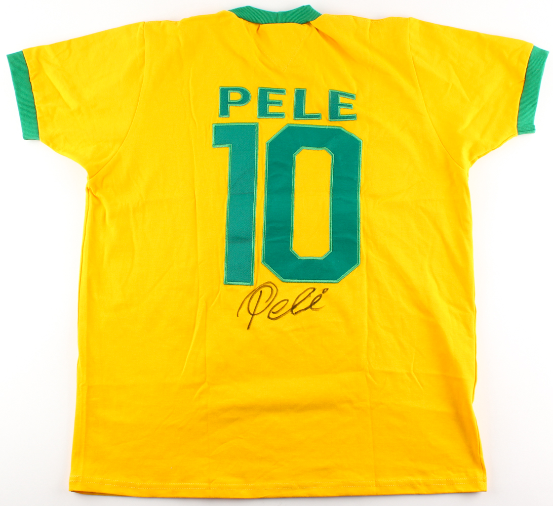 Pele Signed Brazil 1970 World Cup Throwback Jersey (PSA COA) at PristineAuction.com Pele Signed Brazil 1970 World Cup Throwback Jersey (PSA COA) at PristineAuction.com