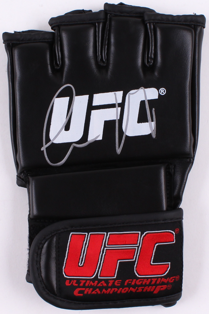 Conor McGregor Signed Authentic UFC Glove (Beckett COA) at PristineAuction.com Conor McGregor Signed Authentic UFC Glove (Beckett COA) at PristineAuction.com