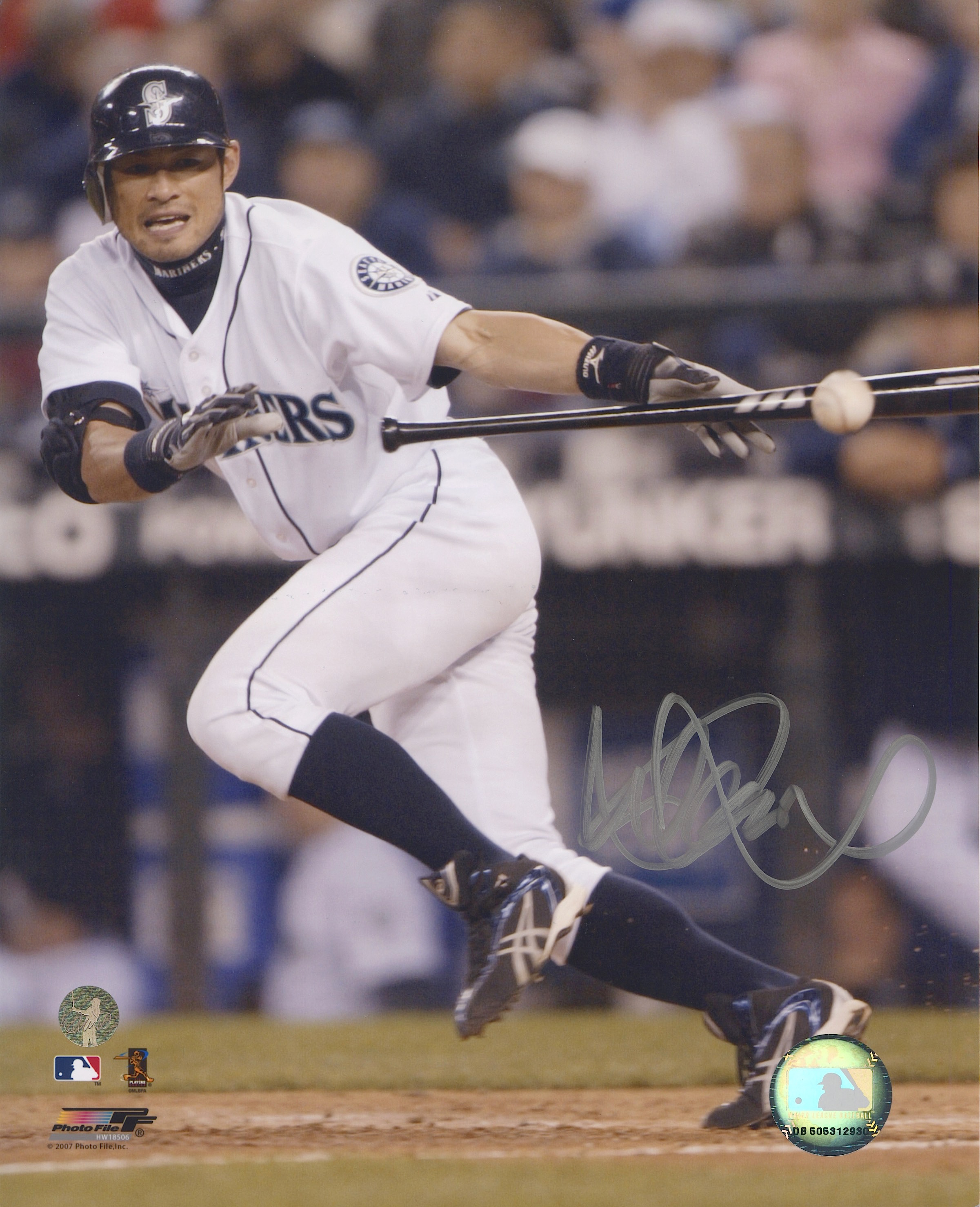 Ichiro Suzuki Signed Mariners 8x10 Photo (Ichiro Hologram & COA) at PristineAuction.com Ichiro Suzuki Signed Mariners 8x10 Photo (Ichiro Hologram & COA) at PristineAuction.com