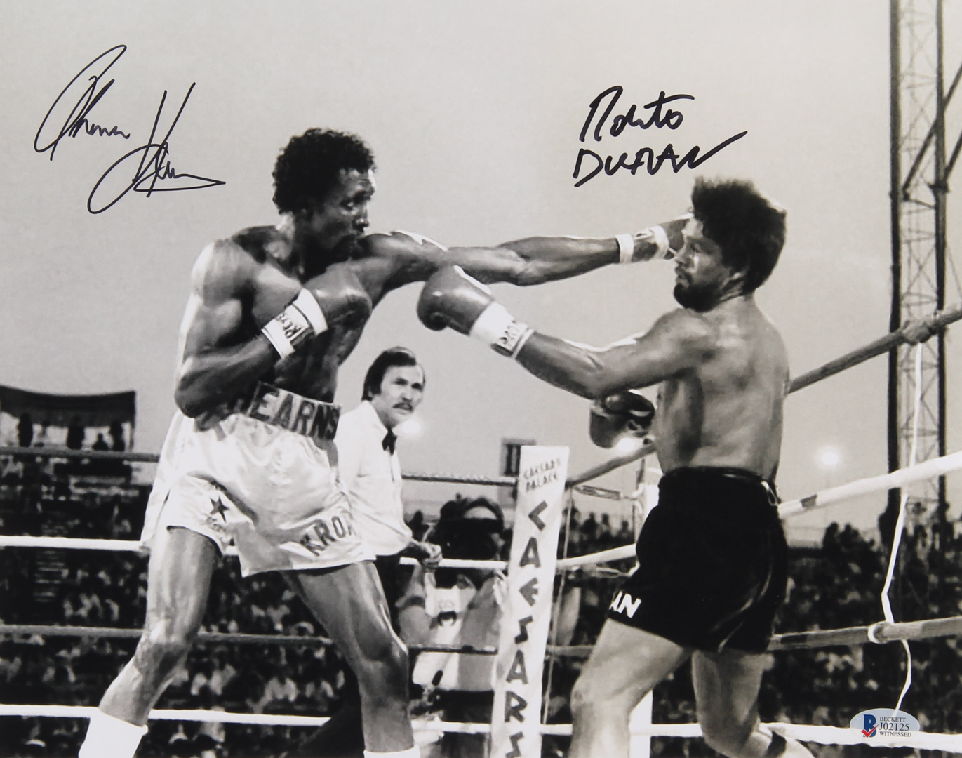 Tommy Hearns & Roberto Duran Signed 11x14 Photo (Beckett COA) at PristineAuction.com Tommy Hearns & Roberto Duran Signed 11x14 Photo (Beckett COA) at PristineAuction.com