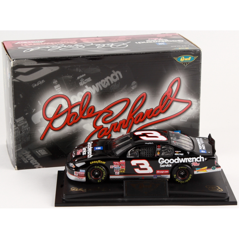 Dale Earnhardt Limited Edition 2001 Chevrolet Monte Carlo NASCAR 124