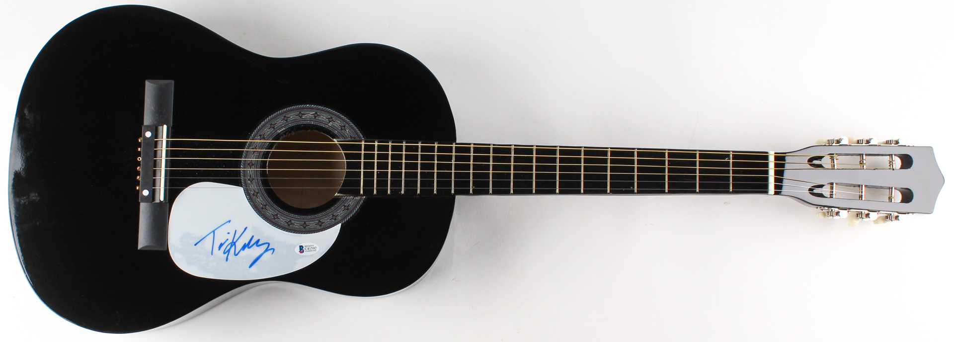 Tori Kelly Signed Full-Size Acoustic Guitar (Beckett) at PristineAuction.com Tori Kelly Signed Full-Size Acoustic Guitar (Beckett) at PristineAuction.com