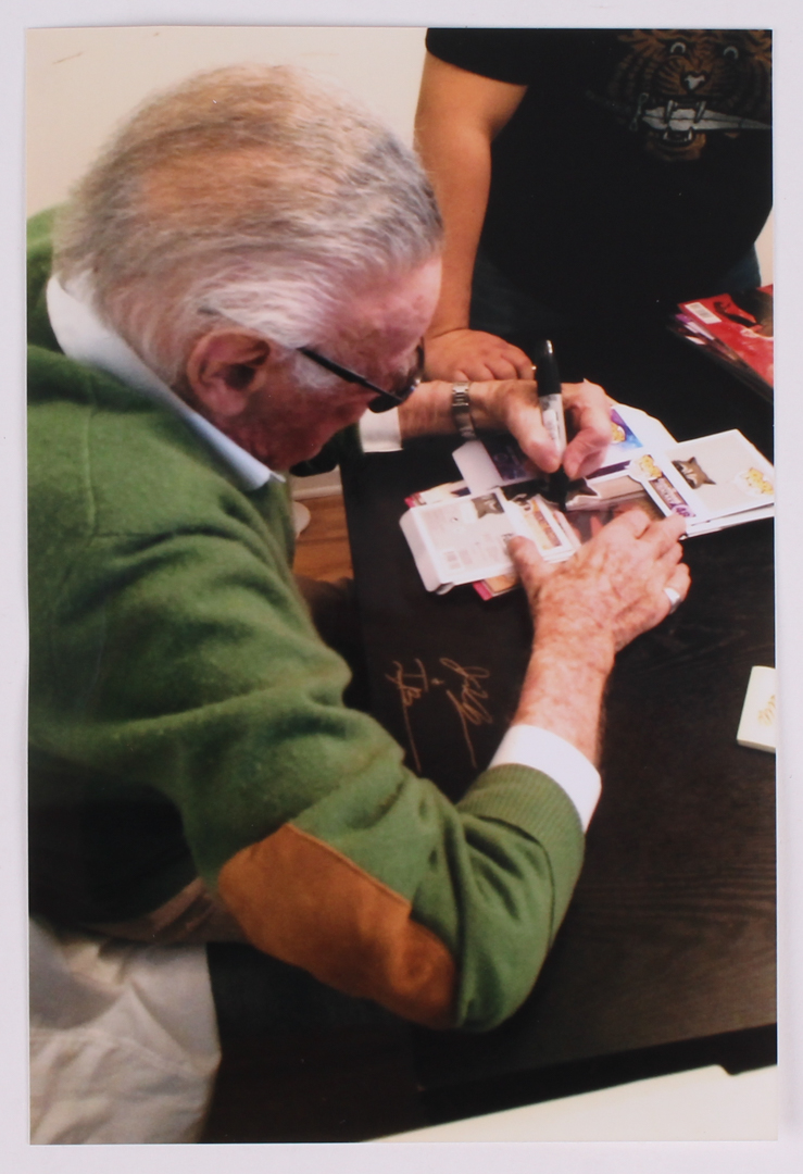 Stan Lee Signed Groot "Guardians Of The Galaxy" Marvel POP! Vinyl Figure (Lee Hologram & Radtke COA) at PristineAuction.com Stan Lee Signed Groot "Guardians Of The Galaxy" Marvel POP! Vinyl Figure (Lee Hologram & Radtke COA) at PristineAuction.com