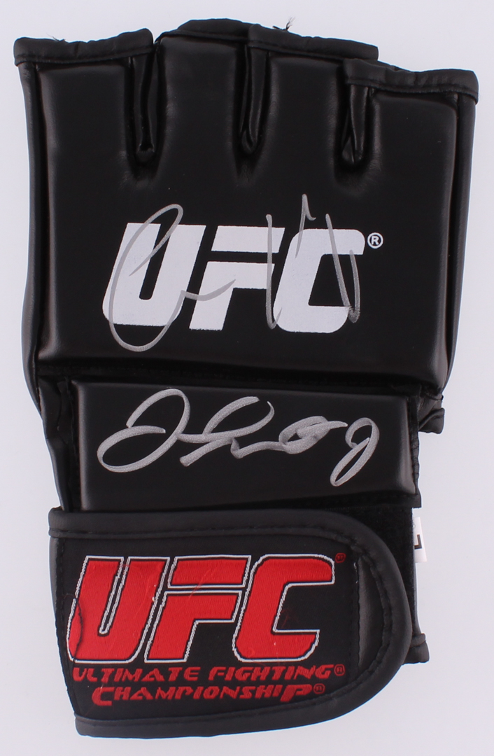 Floyd Mayweather Jr. & Conor McGregor Signed Authentic UFC Glove (Beckett COA & JSA ALOA) at PristineAuction.com Floyd Mayweather Jr. & Conor McGregor Signed Authentic UFC Glove (Beckett COA & JSA ALOA) at PristineAuction.com