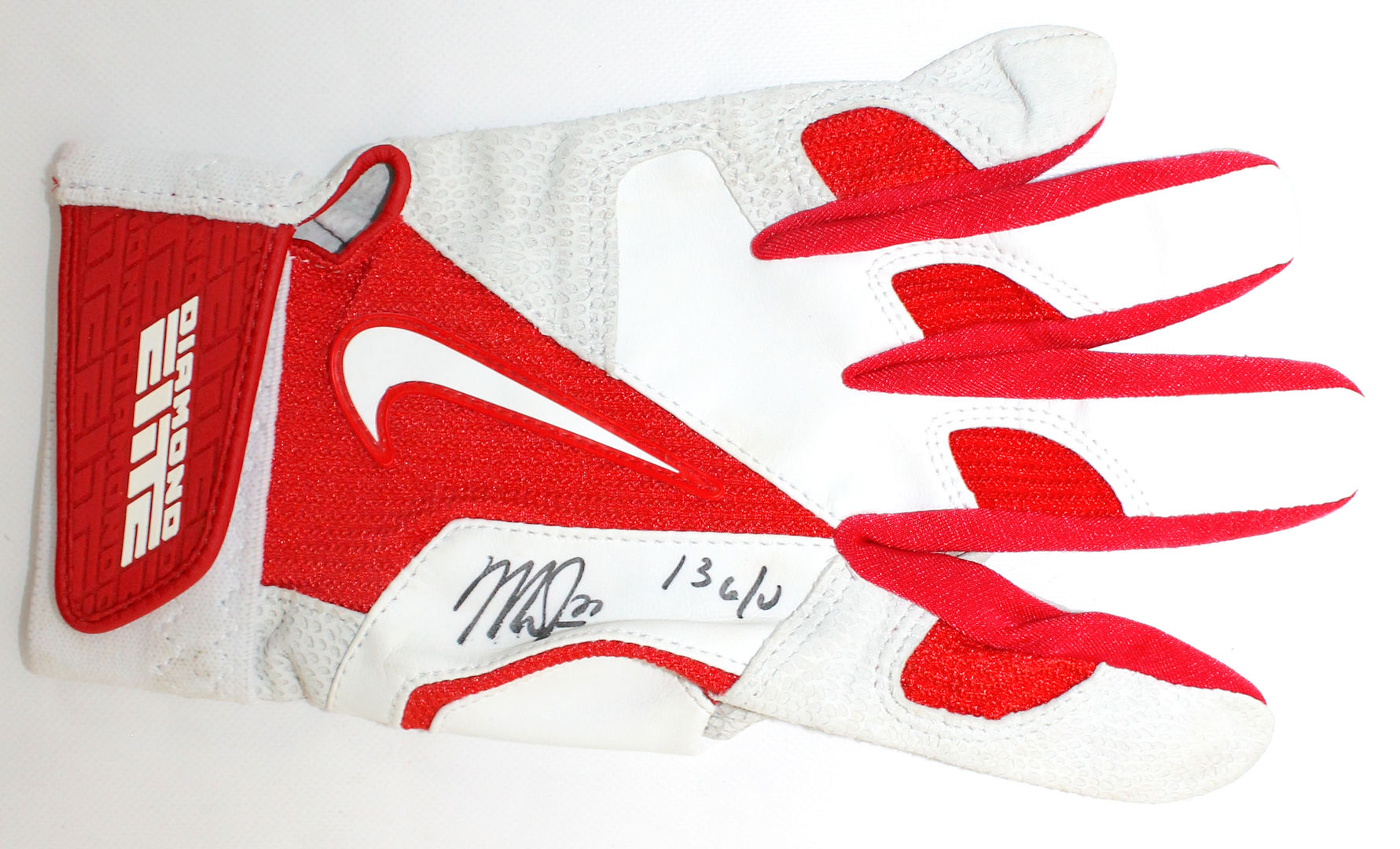 Mike Trout Signed & Game-Used 2013 Nike Batting Glove Inscribed "13 G/U" (Anderson Hologram) at PristineAuction.com Mike Trout Signed & Game-Used 2013 Nike Batting Glove Inscribed "13 G/U" (Anderson Hologram) at PristineAuction.com