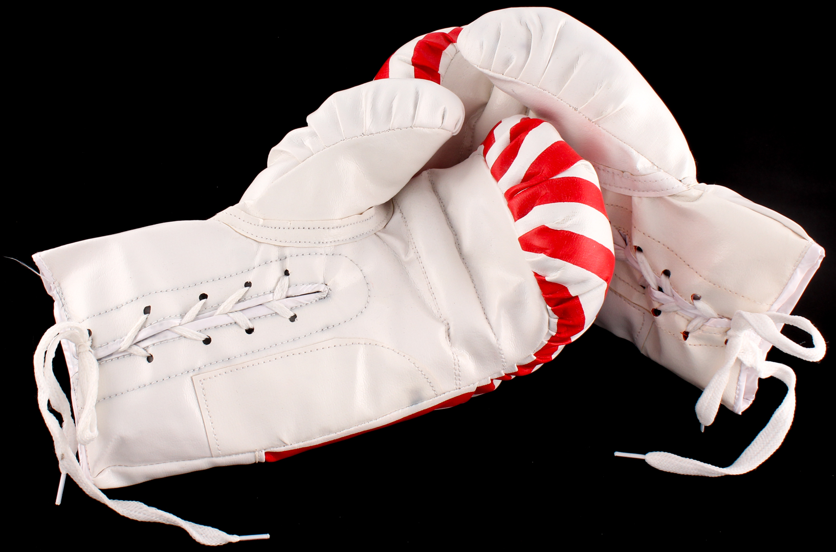 Riddick Bowe Signed Defender USA Boxing Gloves (JSA COA) at PristineAuction.com Riddick Bowe Signed Defender USA Boxing Gloves (JSA COA) at PristineAuction.com