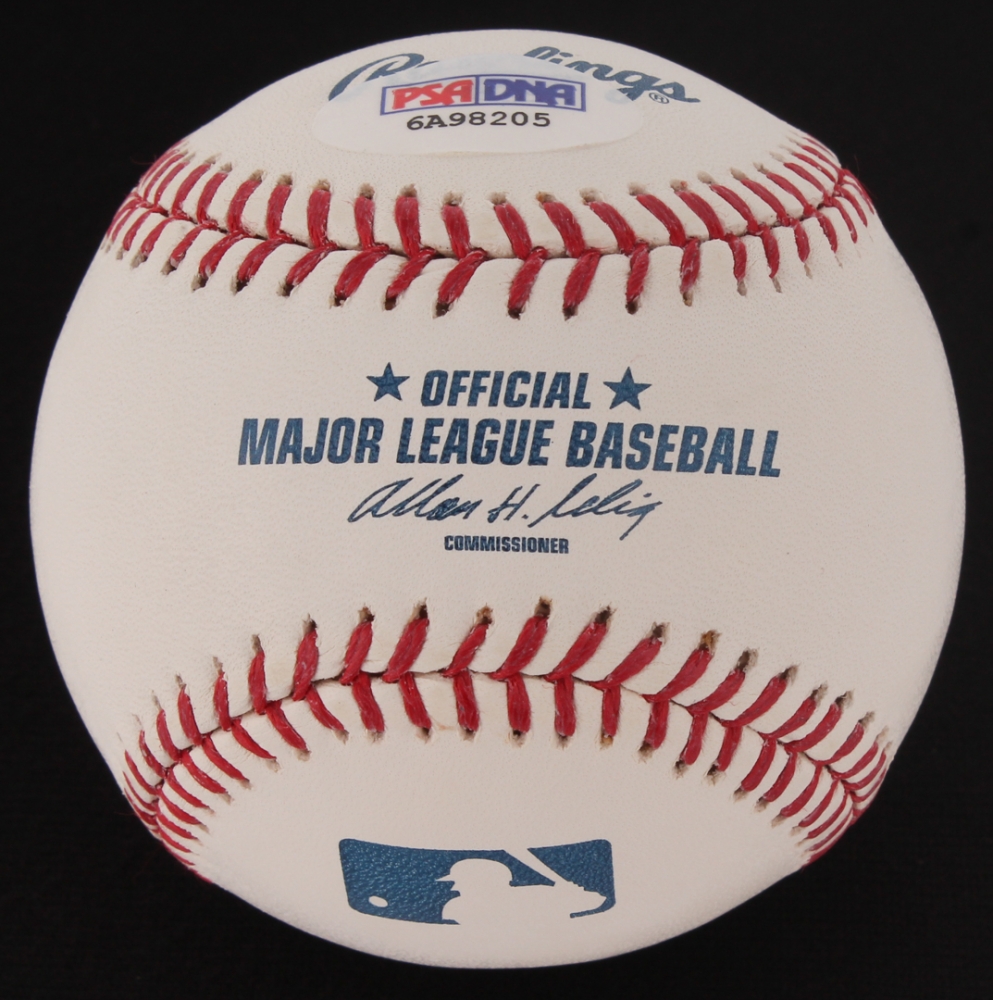 Mike Piazza Signed OML Baseball (PSA COA) at PristineAuction.com Mike Piazza Signed OML Baseball (PSA COA) at PristineAuction.com