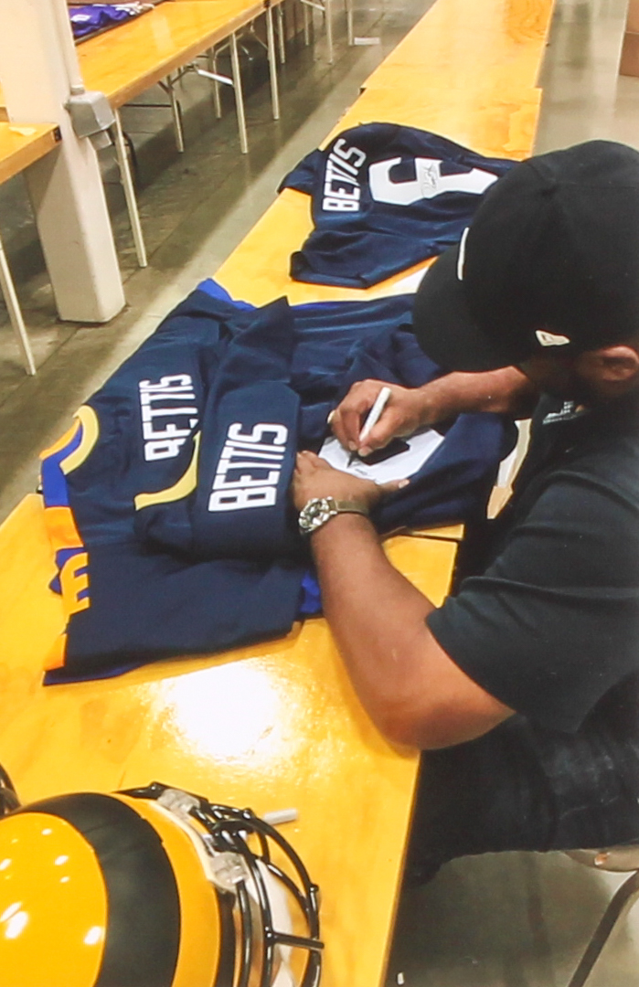 Jerome Bettis Signed Notre Dame Fighting Irish Jersey (JSA COA) at PristineAuction.com Jerome Bettis Signed Notre Dame Fighting Irish Jersey (JSA COA) at PristineAuction.com