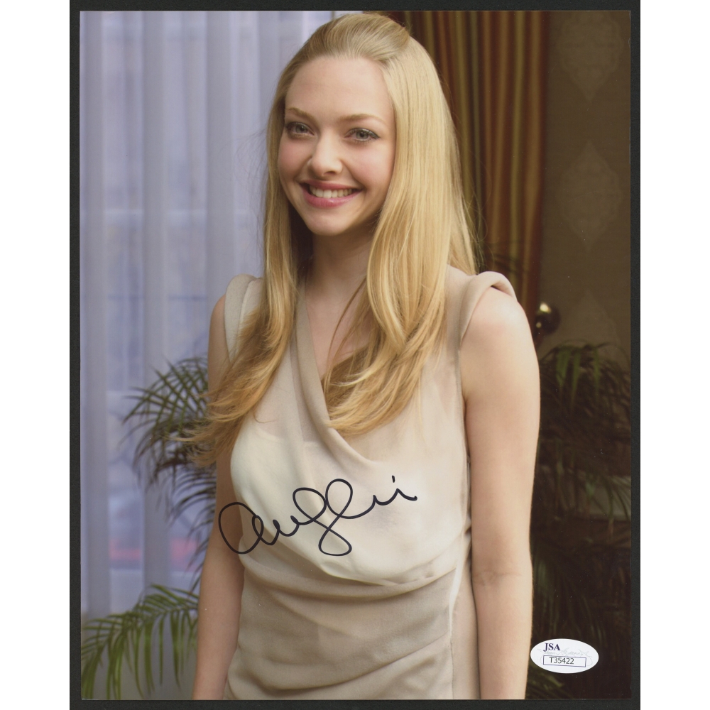 Amanda Seyfried Signed 8x10 Photo (JSA COA) | Pristine Auction