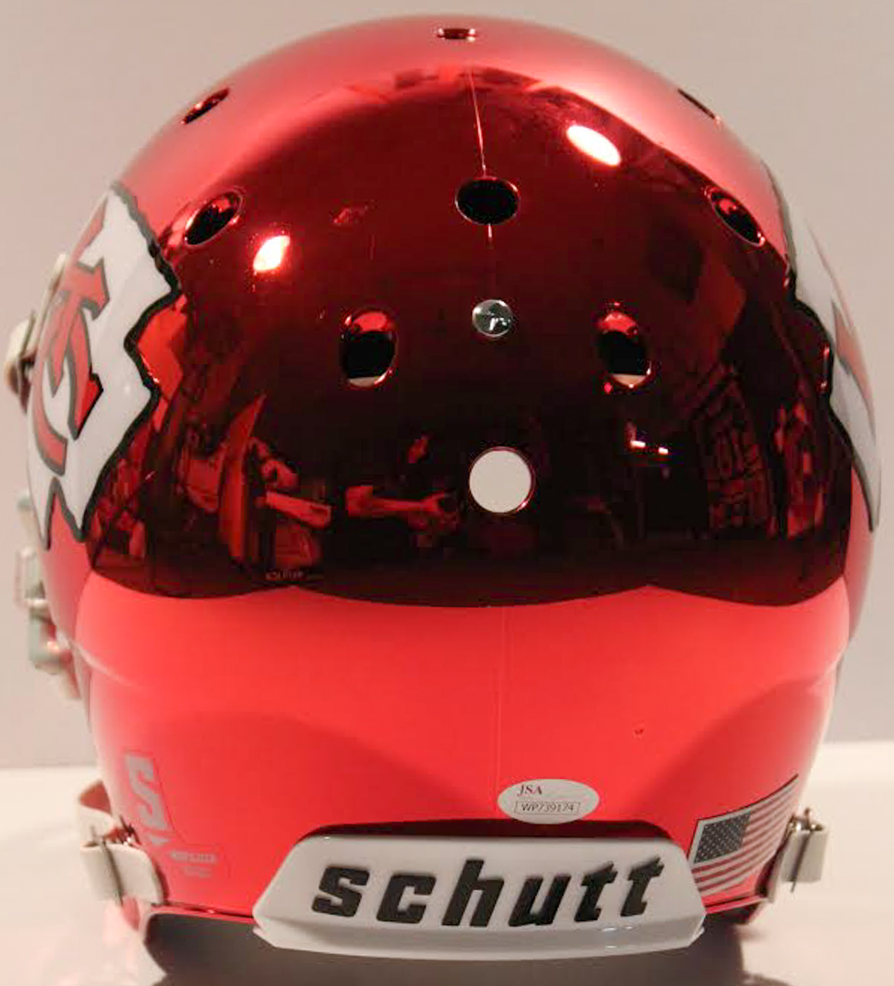 Kareem Hunt Signed Chiefs Full-Size Red Chrome Helmet (JSA COA) at PristineAuction.com Kareem Hunt Signed Chiefs Full-Size Red Chrome Helmet (JSA COA) at PristineAuction.com