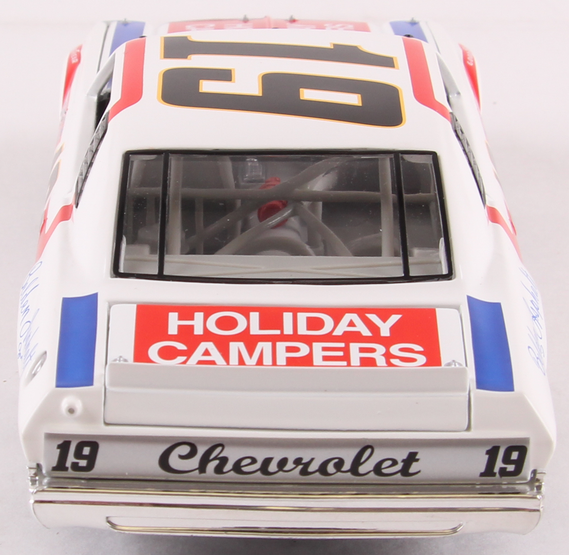 Dale Earnhardt LE NASCAR #19 Belden Asphalt 1977 Malibu 1:24