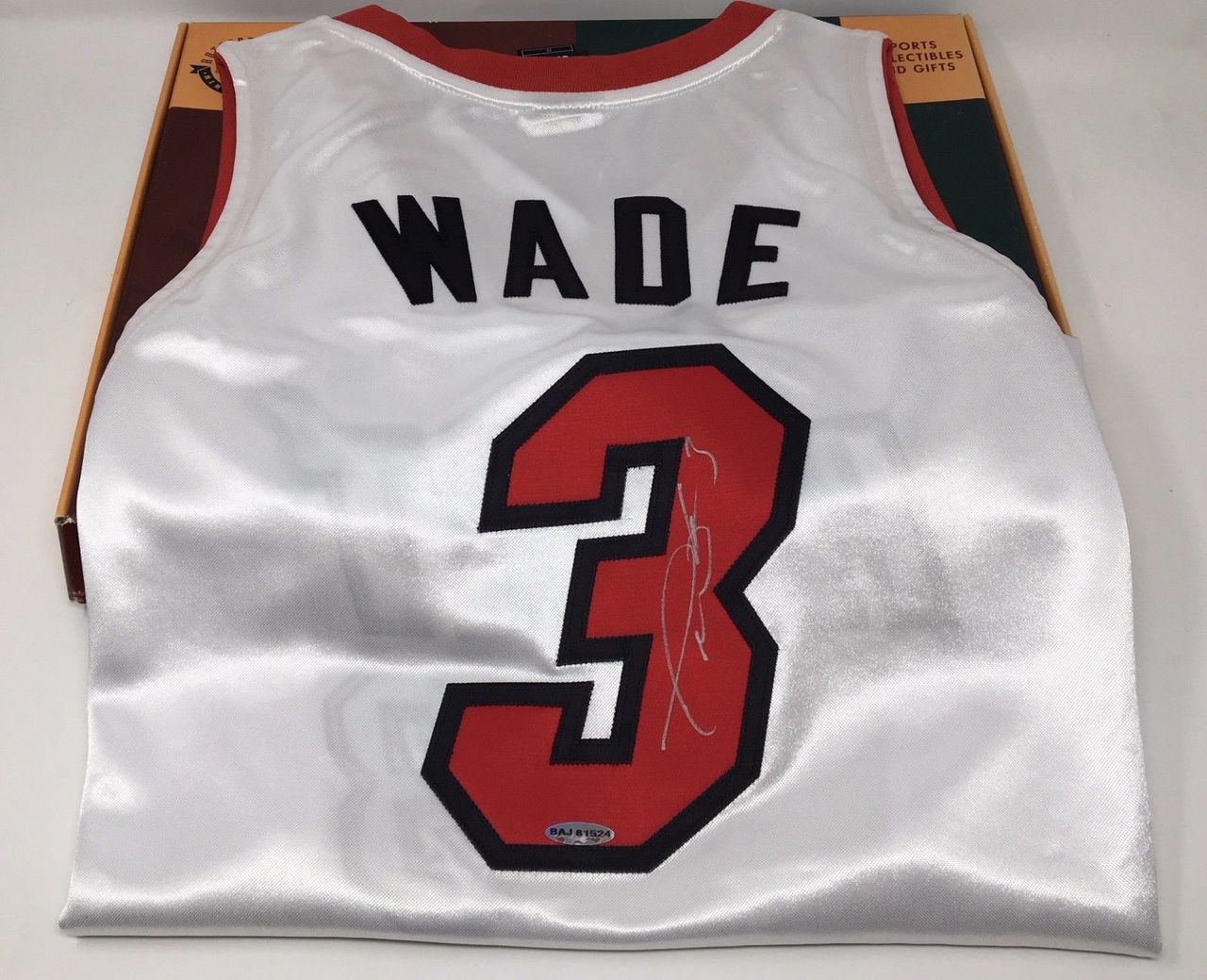 Dwyane Wade Signed Heat Jersey (UDA COA) at PristineAuction.com Dwyane Wade Signed Heat Jersey (UDA COA) at PristineAuction.com
