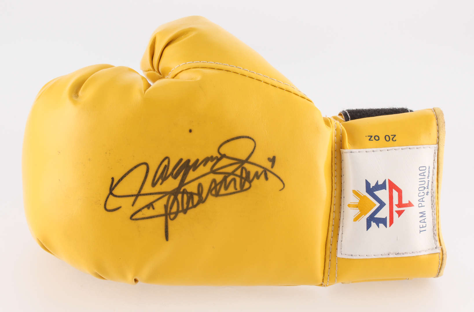 Manny Pacquiao Signed Boxing Glove Inscribed "Pacman" (Pacquiao COA) at PristineAuction.com Manny Pacquiao Signed Boxing Glove Inscribed "Pacman" (Pacquiao COA) at PristineAuction.com