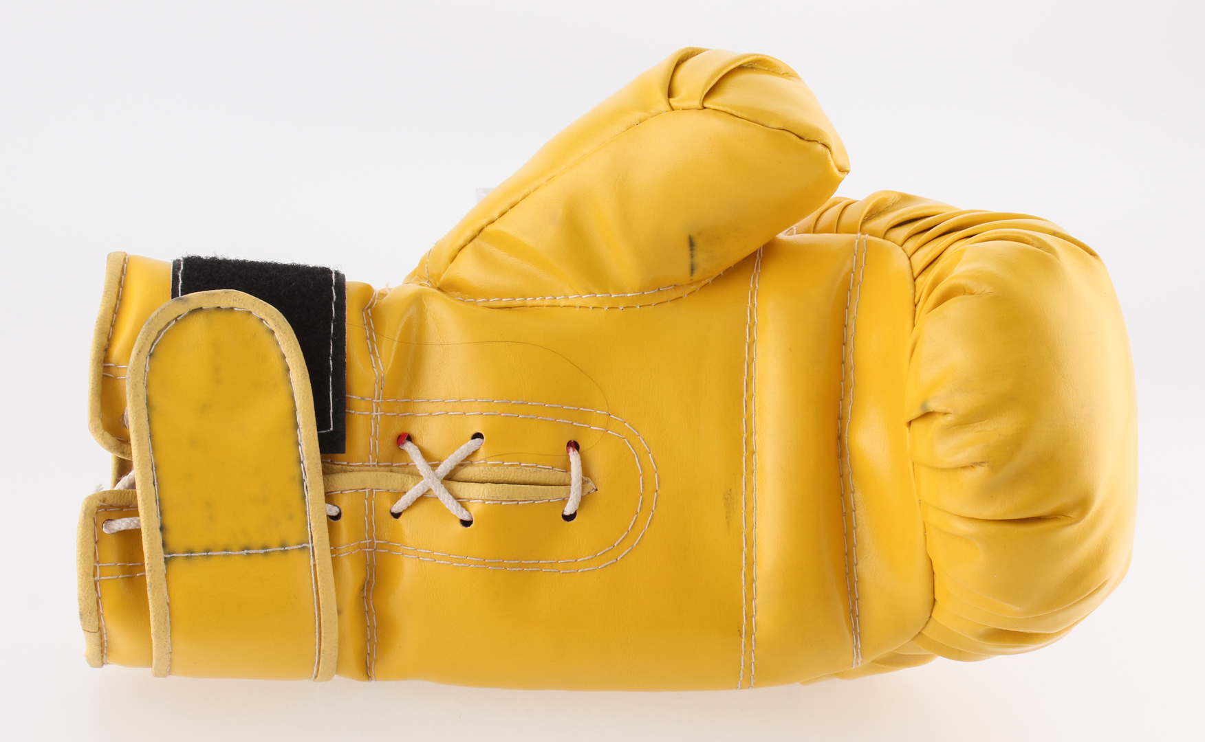 Manny Pacquiao Signed Boxing Glove Inscribed "Pacman" (Pacquiao COA) at PristineAuction.com Manny Pacquiao Signed Boxing Glove Inscribed "Pacman" (Pacquiao COA) at PristineAuction.com