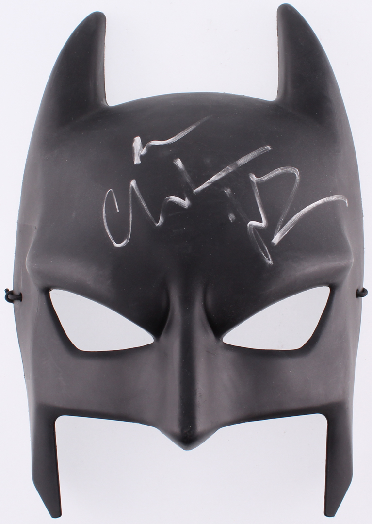 Christian Bale Signed Full-Size Batman Mask (Beckett COA) at PristineAuction.com Christian Bale Signed Full-Size Batman Mask (Beckett COA) at PristineAuction.com