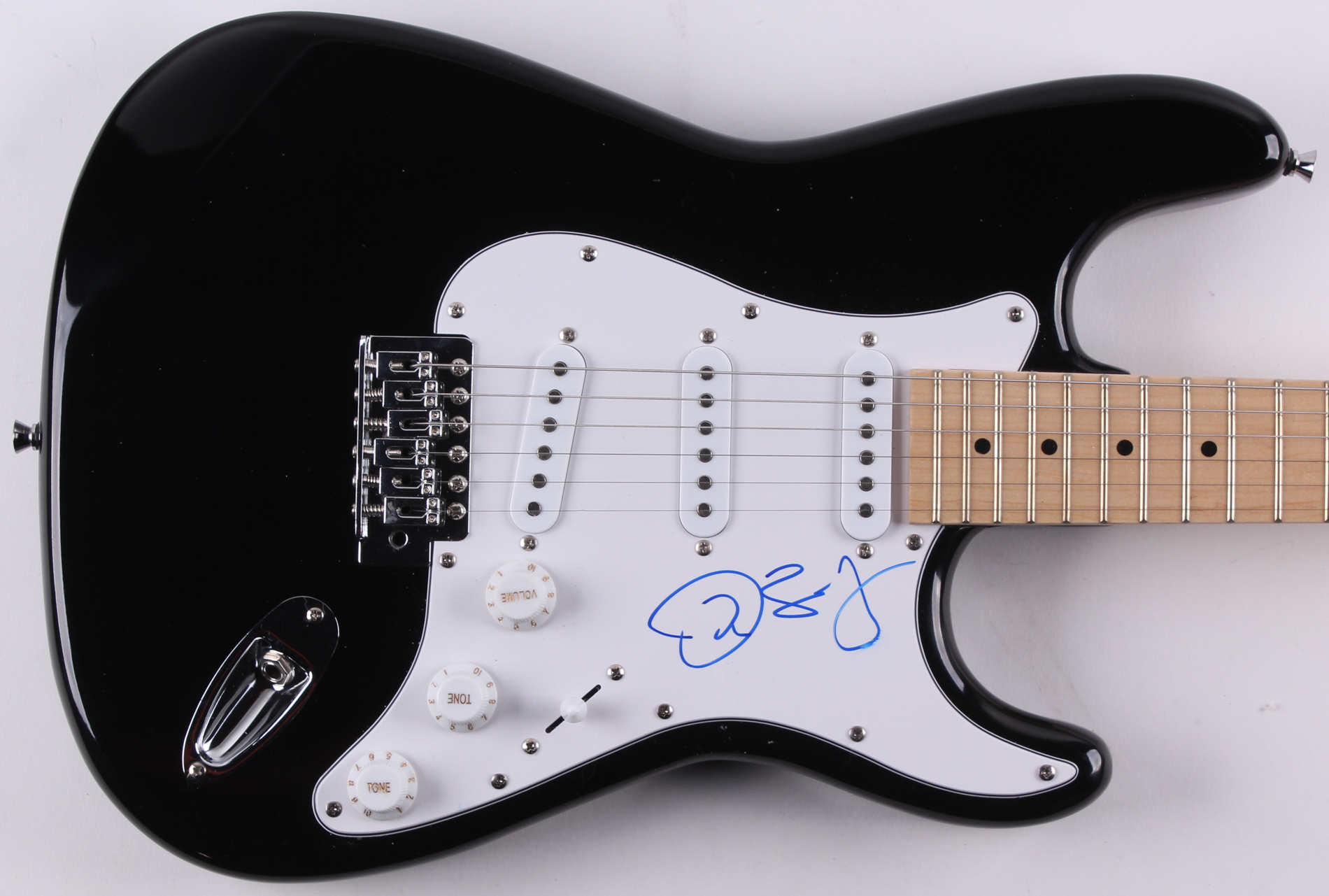 Jon Bon Jovi Signed Full-Size Electric Guitar (JSA ALOA) at PristineAuction.com Jon Bon Jovi Signed Full-Size Electric Guitar (JSA ALOA) at PristineAuction.com