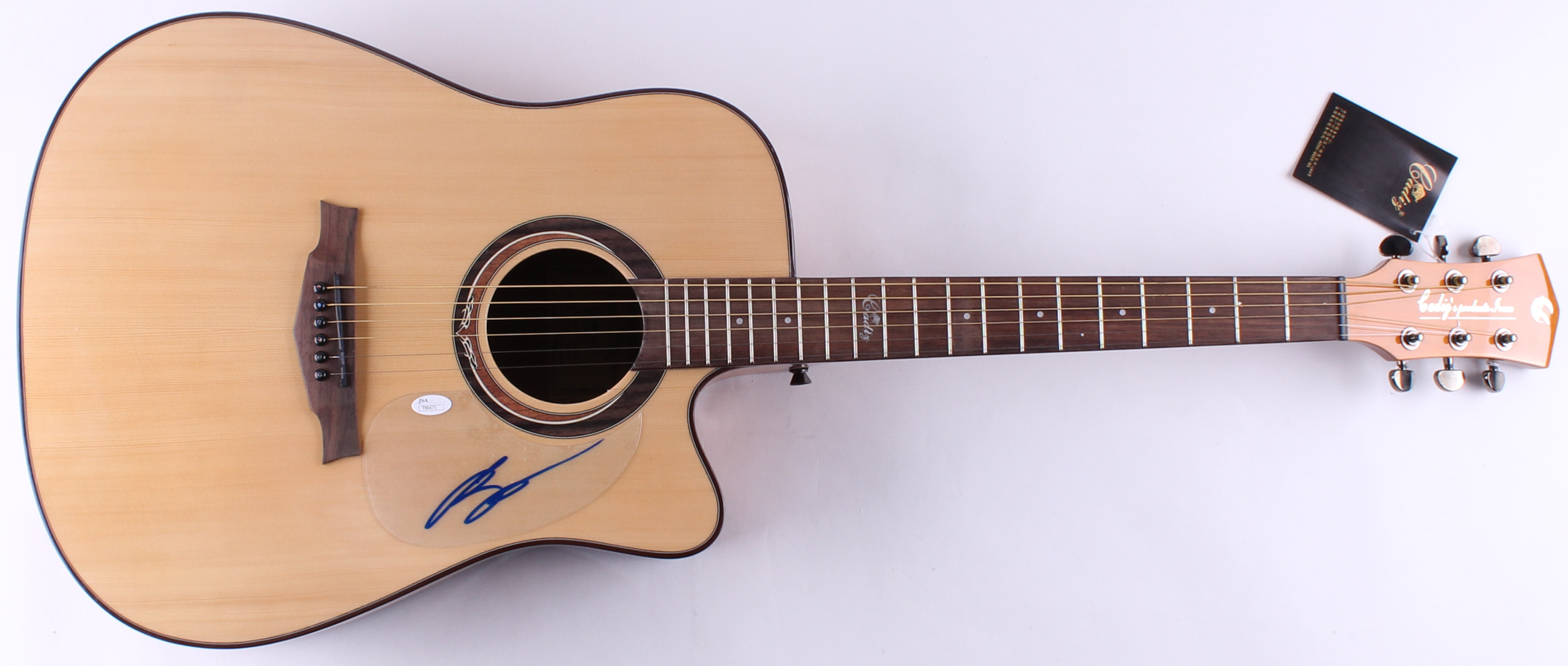 Luke Bryan Signed Full-Size Acoustic Guitar (JSA COA) at PristineAuction.com Luke Bryan Signed Full-Size Acoustic Guitar (JSA COA) at PristineAuction.com
