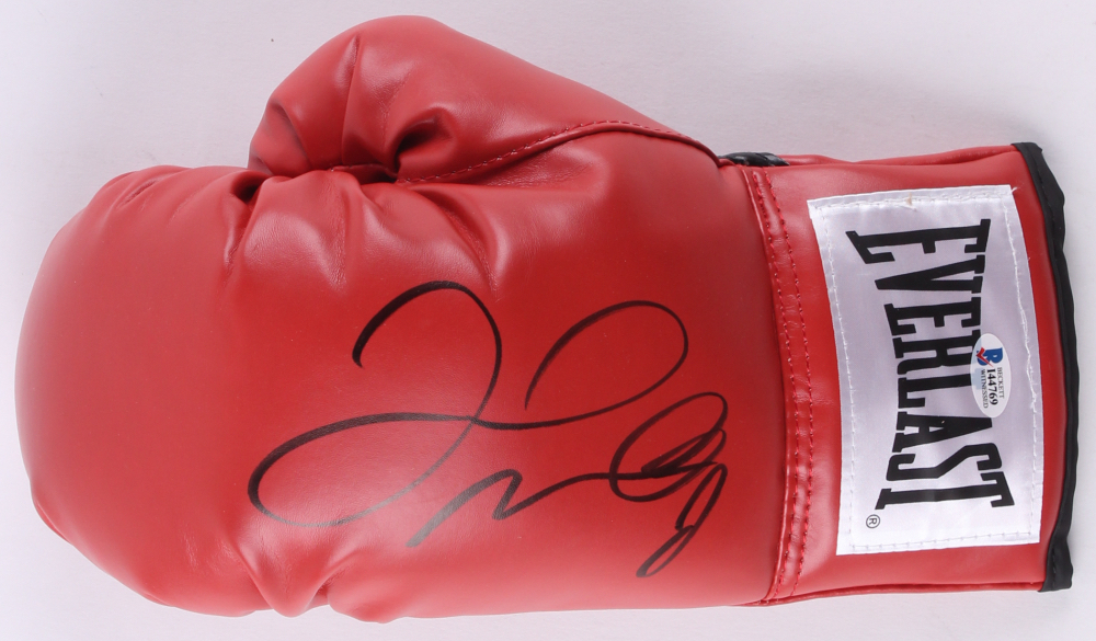 Floyd Mayweather Jr. Signed Everlast Boxing Glove (Beckett COA) at PristineAuction.com Floyd Mayweather Jr. Signed Everlast Boxing Glove (Beckett COA) at PristineAuction.com