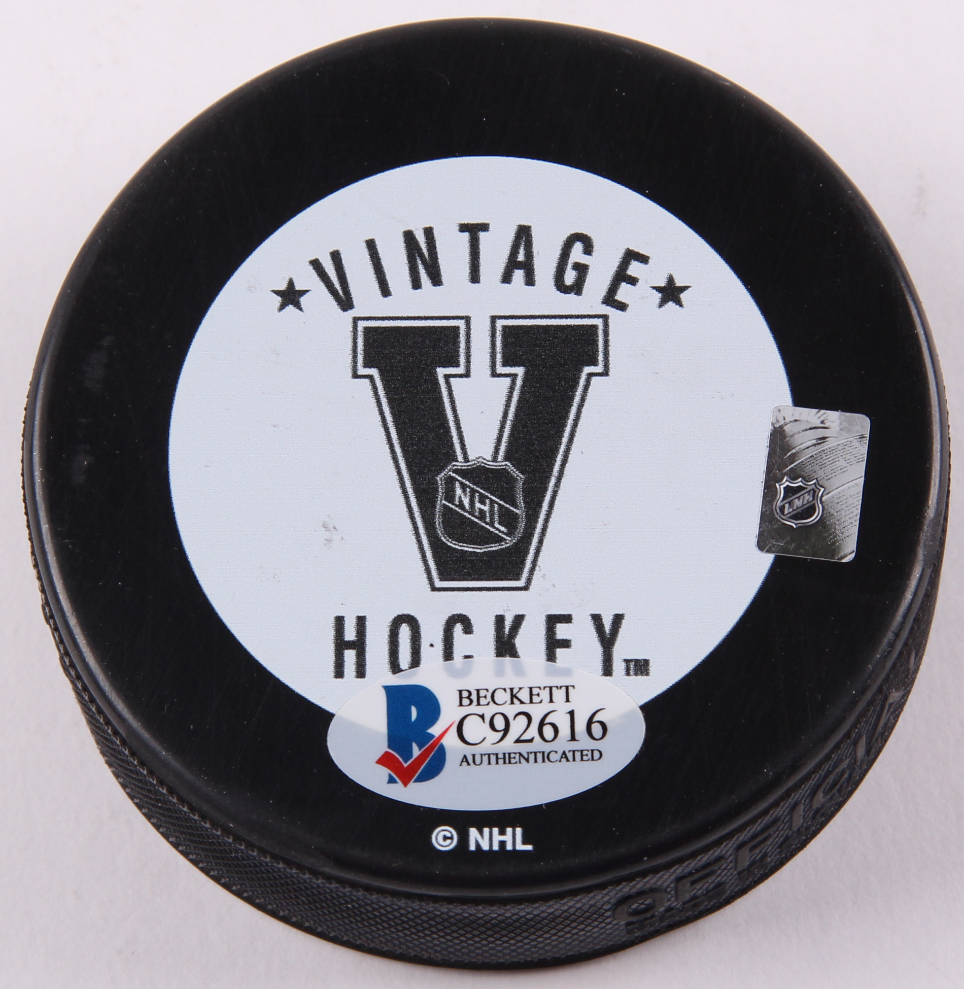 Connor McDavid Signed Oilers Logo Hockey Puck (Beckett COA) at PristineAuction.com Connor McDavid Signed Oilers Logo Hockey Puck (Beckett COA) at PristineAuction.com