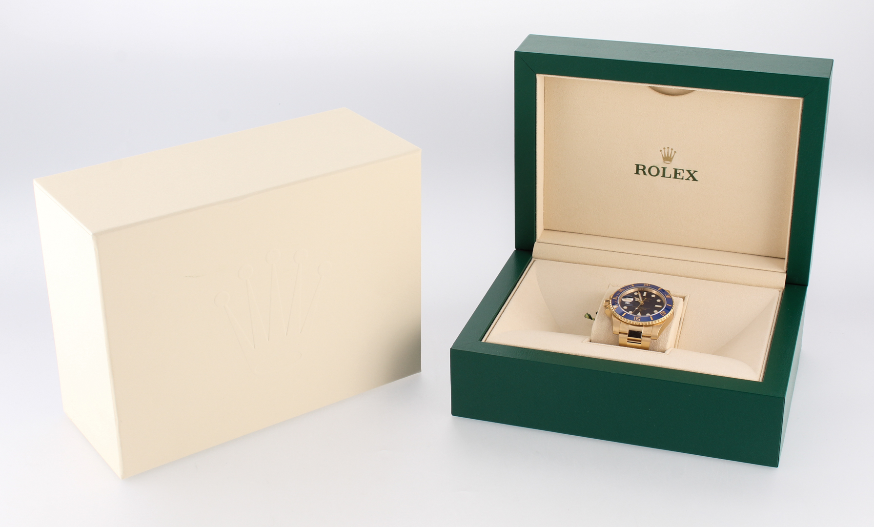 Rolex Submariner Date 18K Gold Watch (New) at PristineAuction.com Rolex Submariner Date 18K Gold Watch (New) at PristineAuction.com