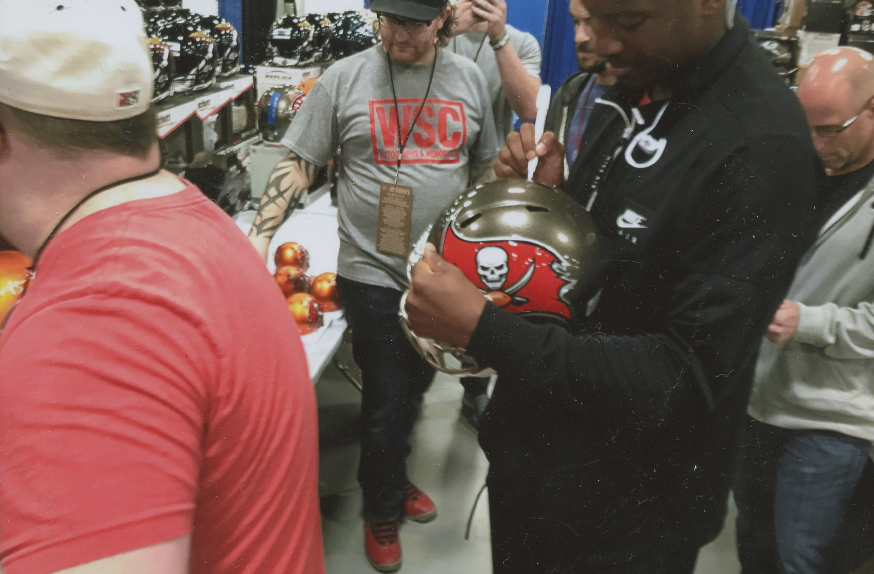 Jameis Winston Signed Buccaneers Full-Size Speed Helmet (Beckett COA & Winston Hologram) at PristineAuction.com Jameis Winston Signed Buccaneers Full-Size Speed Helmet (Beckett COA & Winston Hologram) at PristineAuction.com