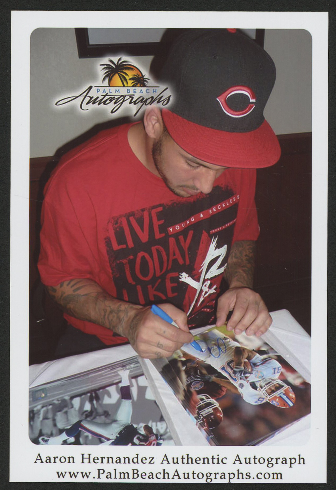 Aaron Hernandez Signed Florida Gators 8x10 Photo (Palm Beach COA & Hernandez Hologram) at PristineAuction.com Aaron Hernandez Signed Florida Gators 8x10 Photo (Palm Beach COA & Hernandez Hologram) at PristineAuction.com