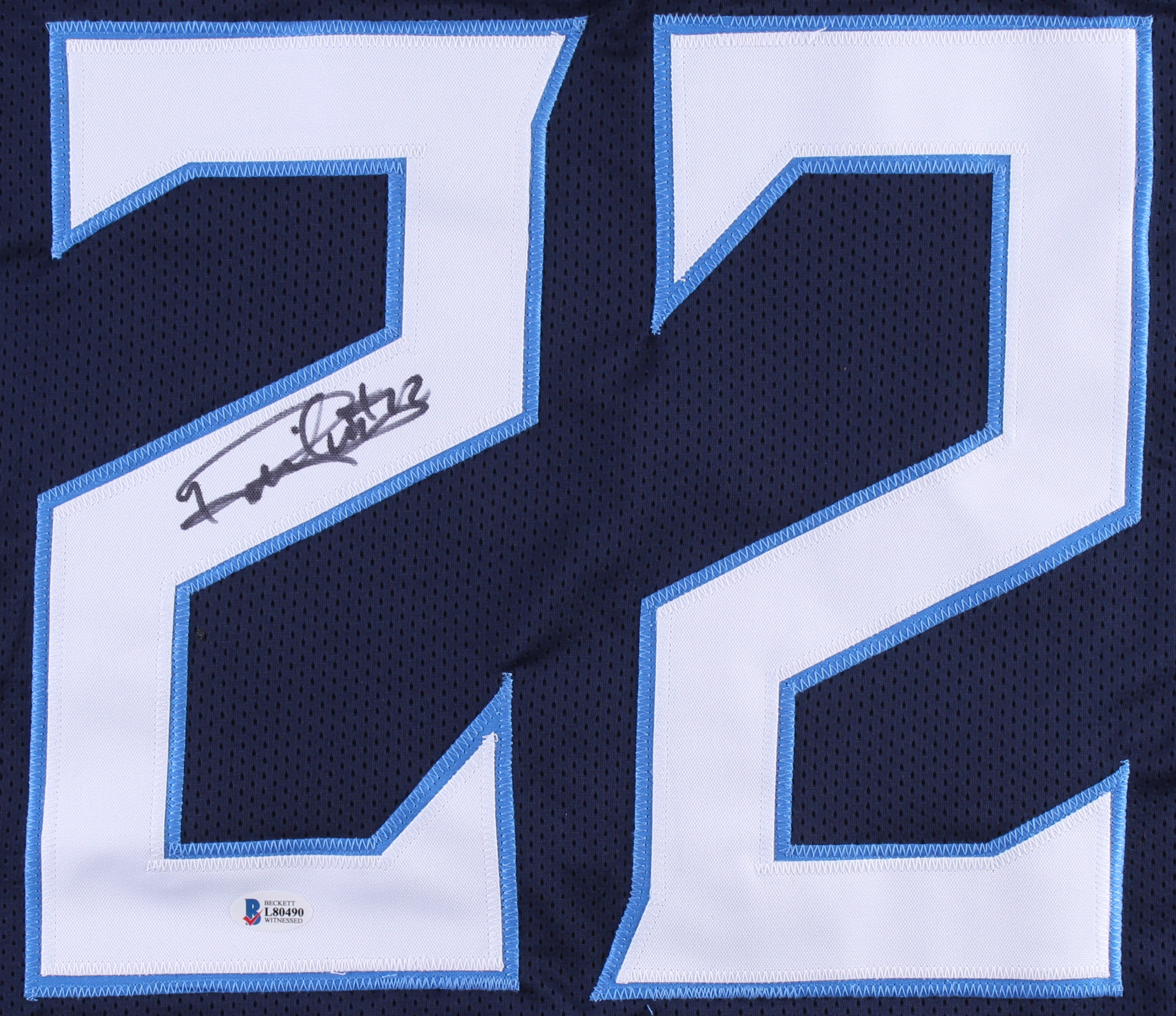 Derrick Henry Signed Titans Jersey (Beckett COA) at PristineAuction.com Derrick Henry Signed Titans Jersey (Beckett COA) at PristineAuction.com