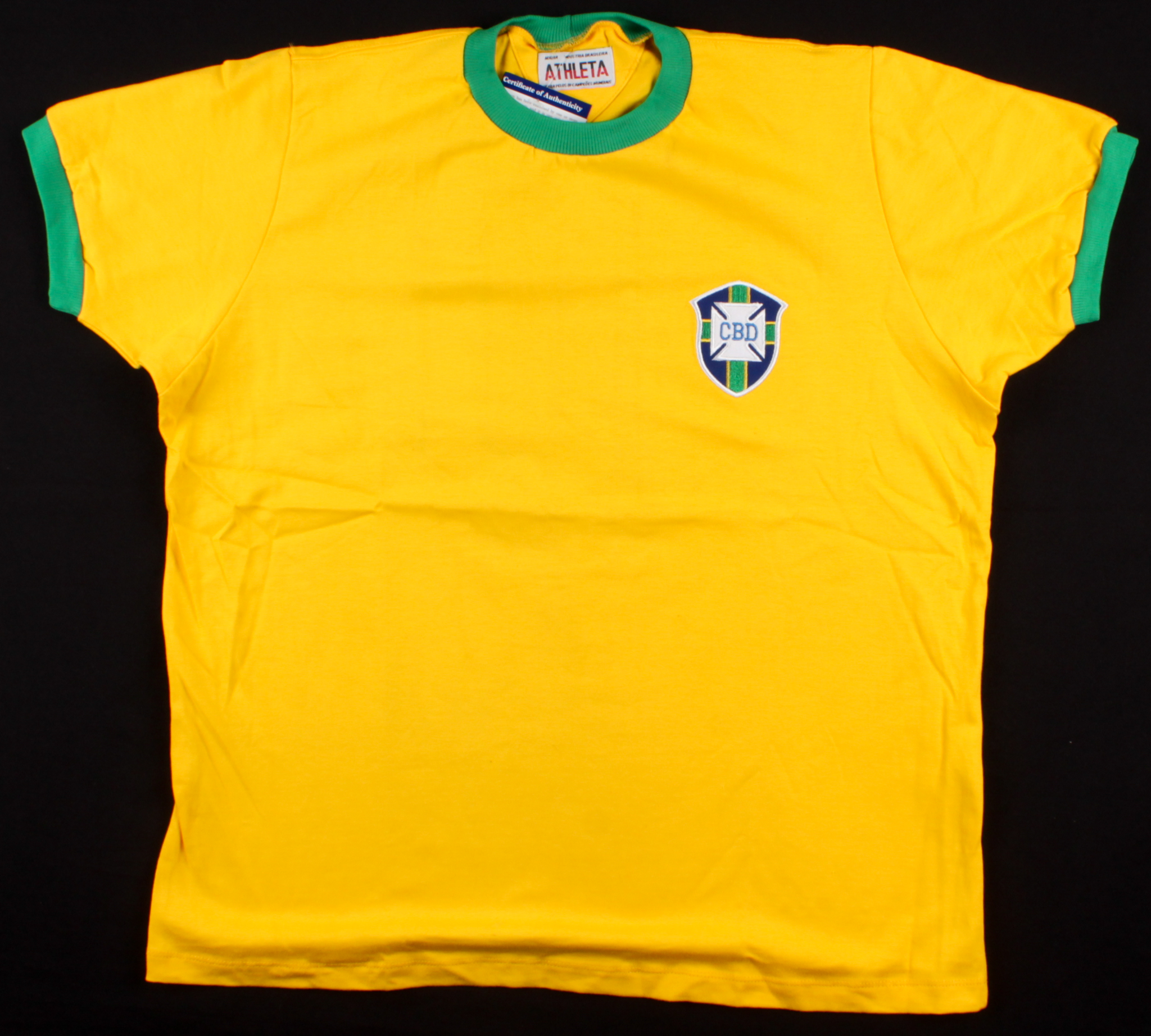 Pele Signed Team Brazil Jersey (PSA COA) at PristineAuction.com Pele Signed Team Brazil Jersey (PSA COA) at PristineAuction.com