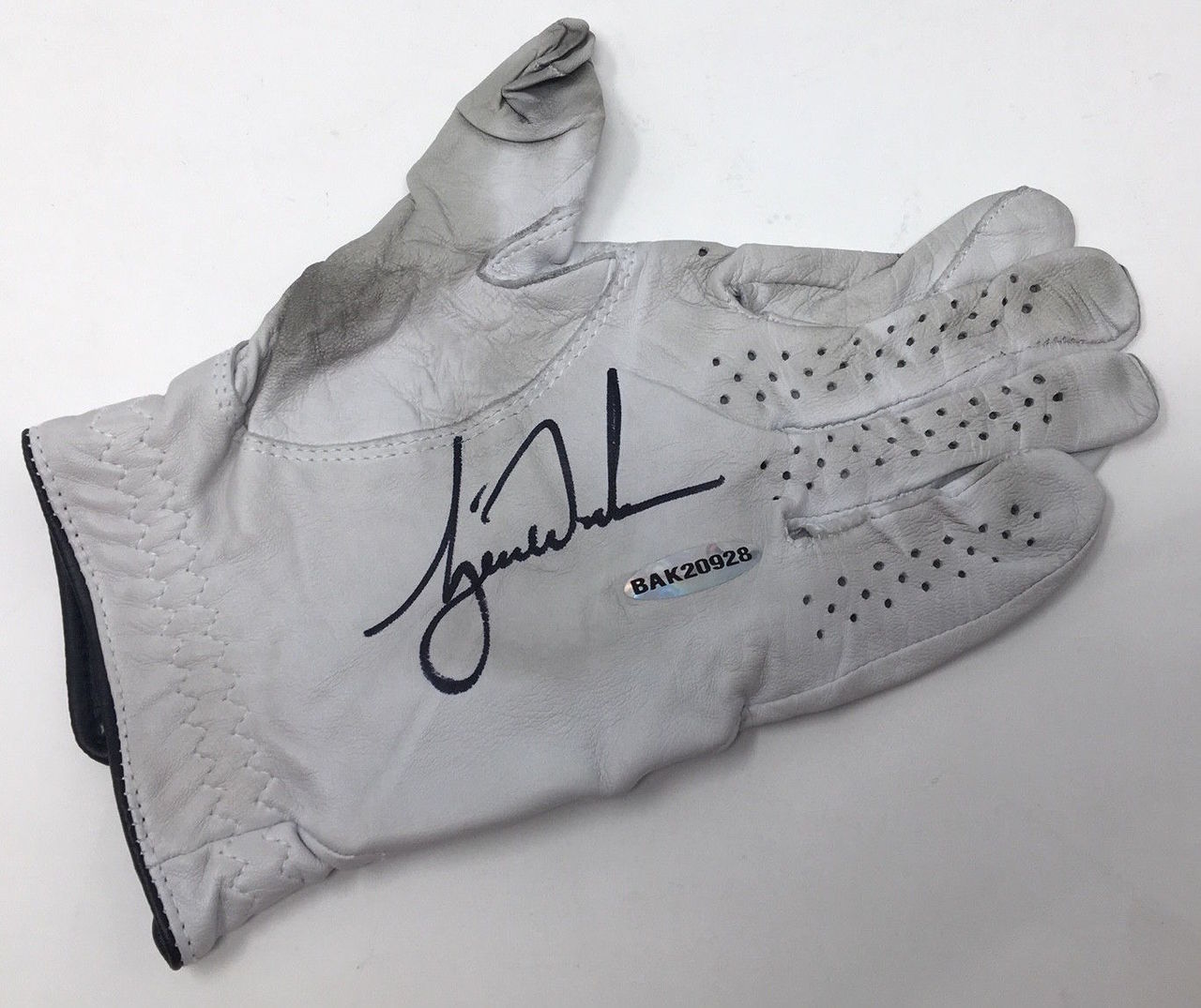 tiger woods nike golf glove