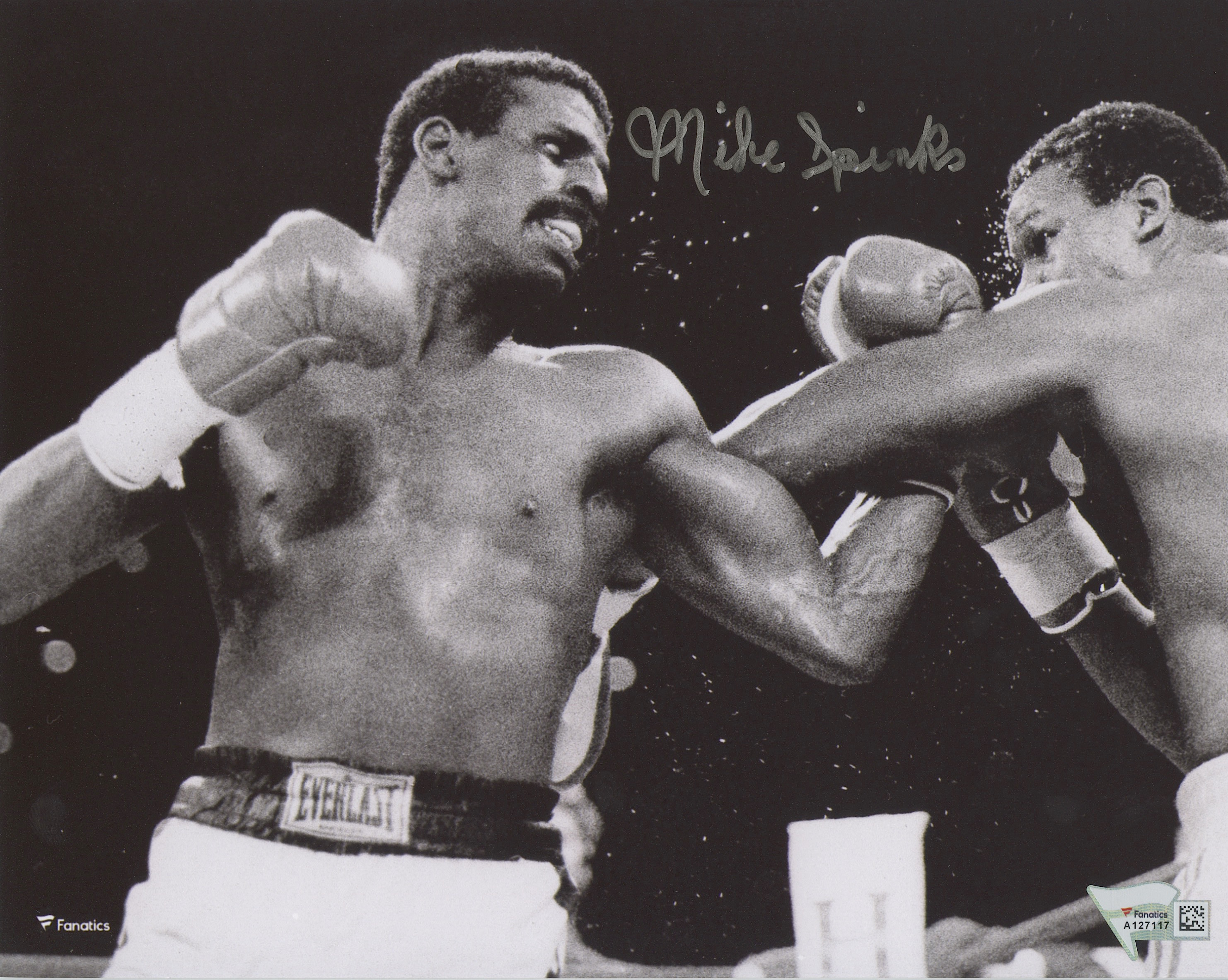 Michael Spinks Signed 8x10 Photo vs. Larry Holmes (Fanatics Hologram) at PristineAuction.com Michael Spinks Signed 8x10 Photo vs. Larry Holmes (Fanatics Hologram) at PristineAuction.com