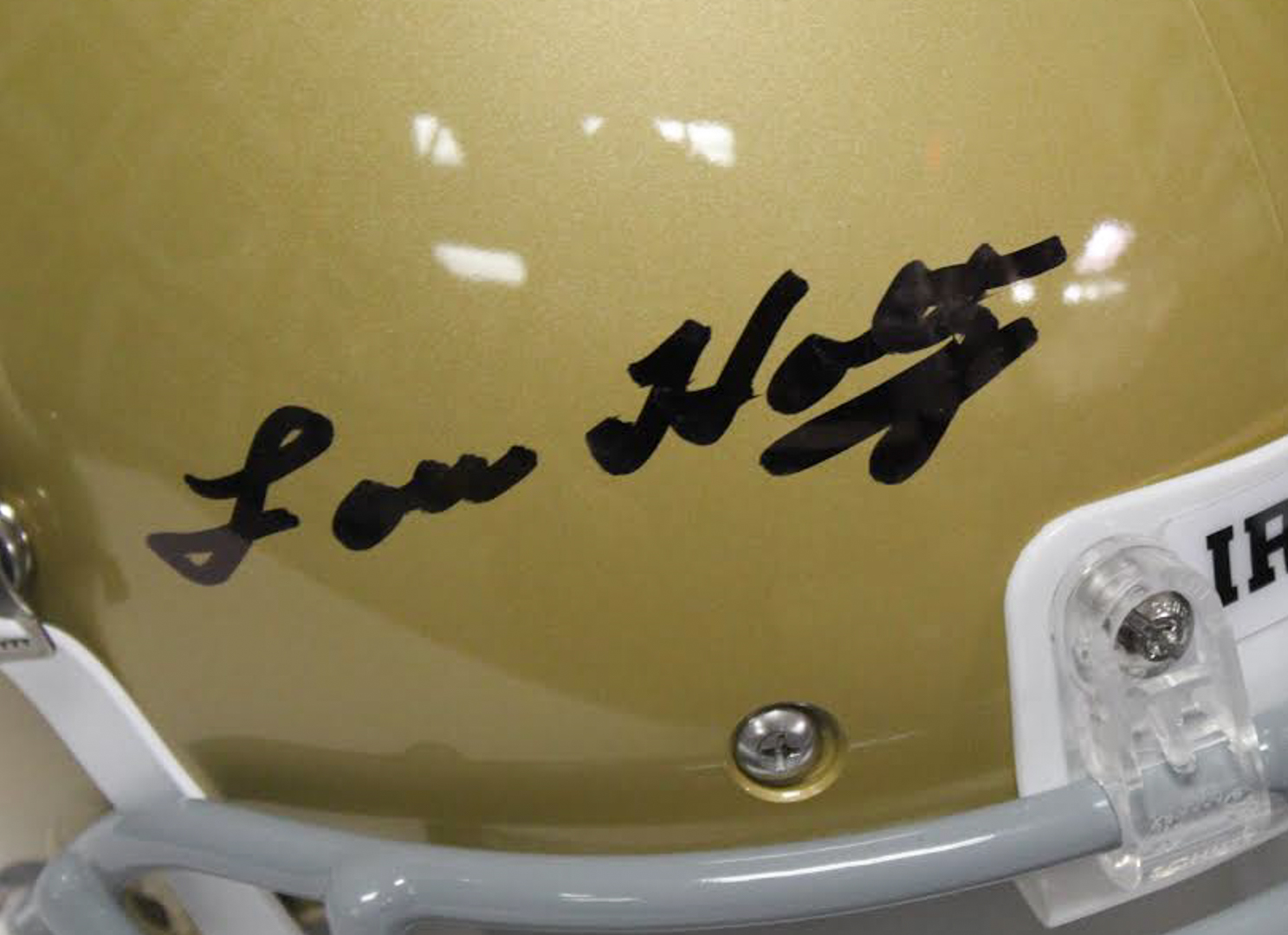 Lou Holtz Signed Notre Dame Fighting Irish Authentic On- Field Helmet (Beckett COA) at PristineAuction.com Lou Holtz Signed Notre Dame Fighting Irish Authentic On- Field Helmet (Beckett COA) at PristineAuction.com
