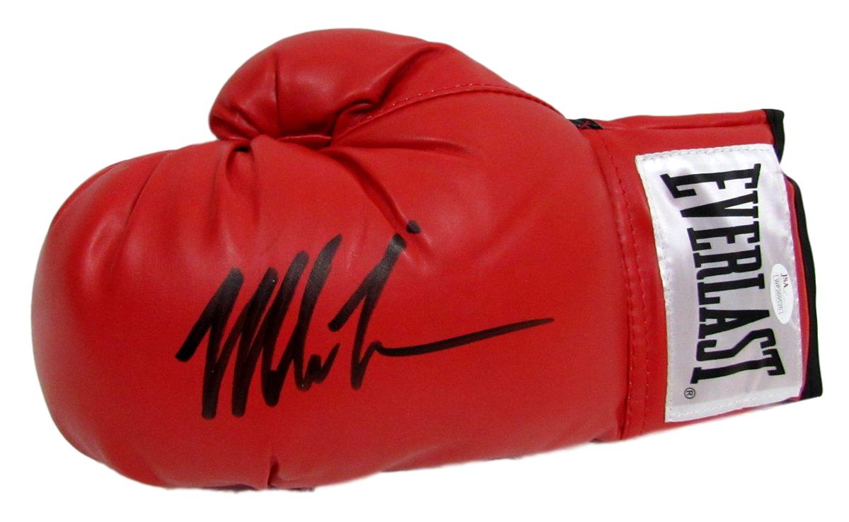 Mike Tyson Signed Everlast Boxing Glove (JSA COA) at PristineAuction.com Mike Tyson Signed Everlast Boxing Glove (JSA COA) at PristineAuction.com