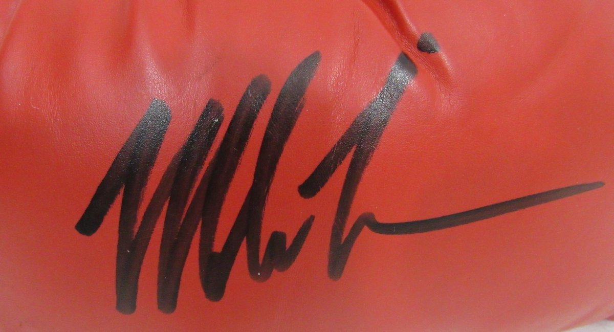 Mike Tyson Signed Everlast Boxing Glove (JSA COA) at PristineAuction.com Mike Tyson Signed Everlast Boxing Glove (JSA COA) at PristineAuction.com